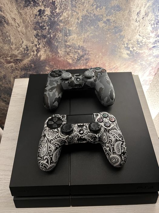 PlayStatyon 4 своя продается