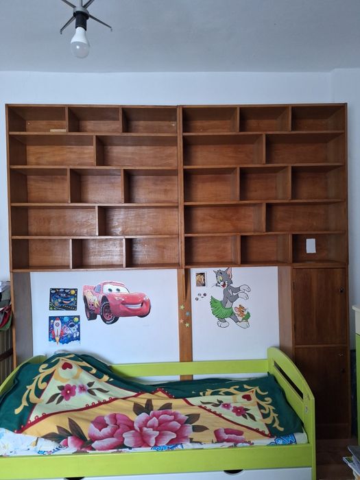 Bibliotecă pentru cărți