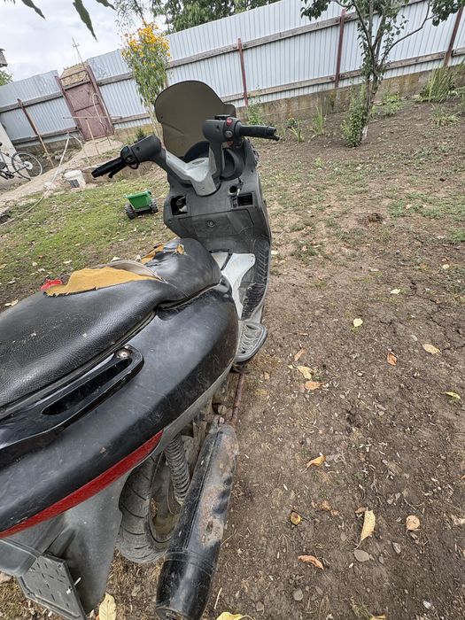 Malaguti madiosn 125cc 4 timpi