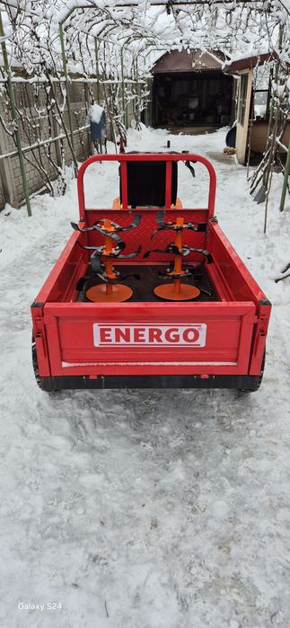 Motocultor cu remorcută