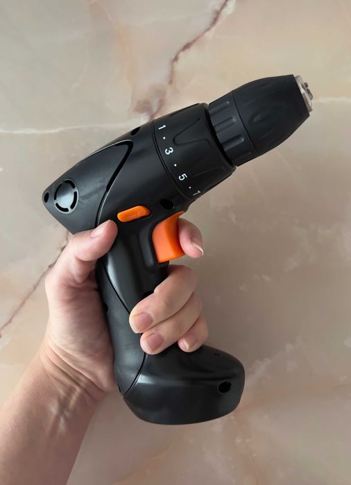 Șurubelniță / bormașină IKEA FIXA 7.2V Li-Ion – kit complet, ca nouă