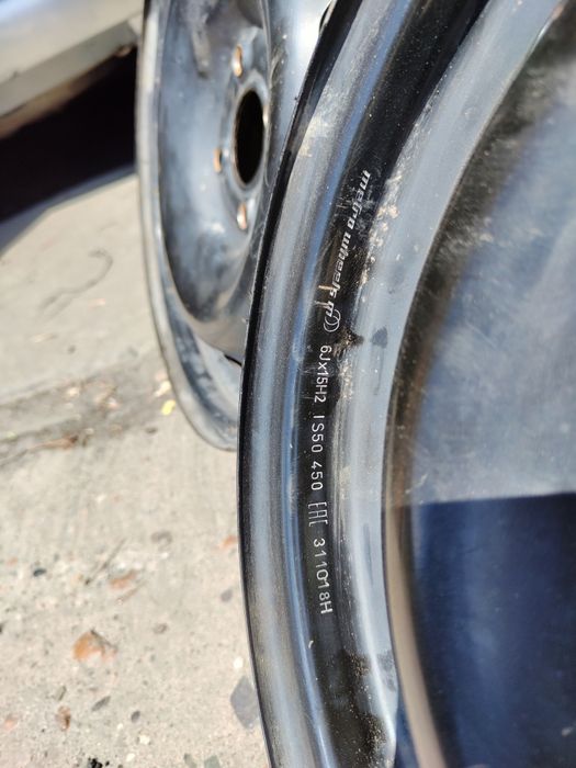 Диски 15 на Лада Веста