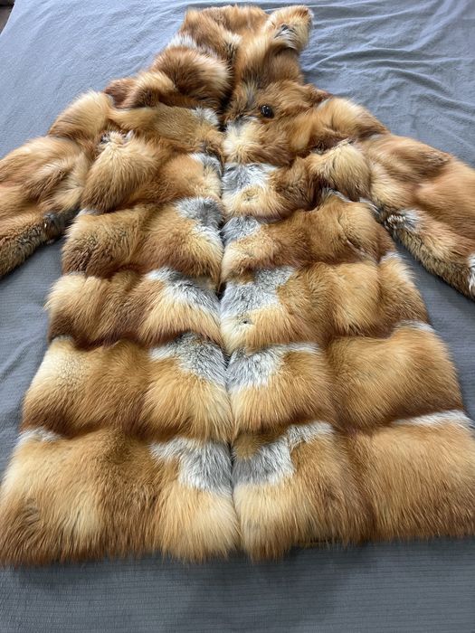 Шуба лисья натуральная