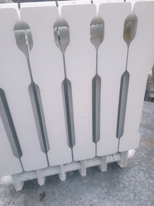 Продам телевизор с тумбочкой