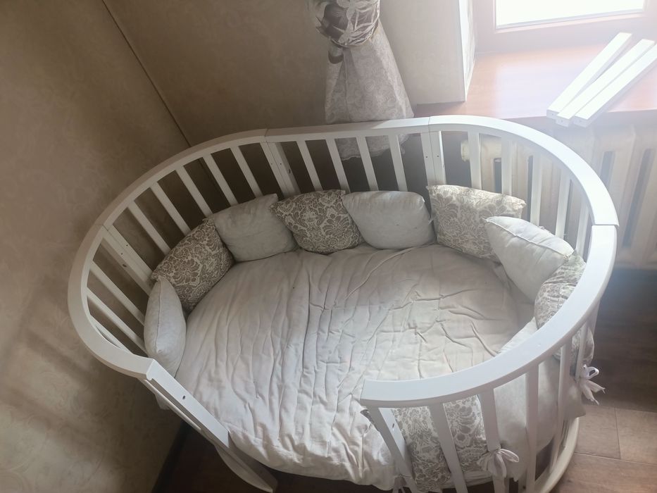 Продам манеж трансформер 7в1 с колесиками