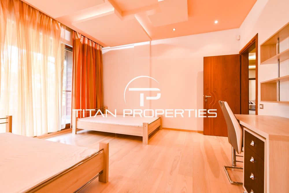 Дава се под наем Четиристаен апартамент в София, Витоша - 300 кв.м за 1900 € - Снимка #12