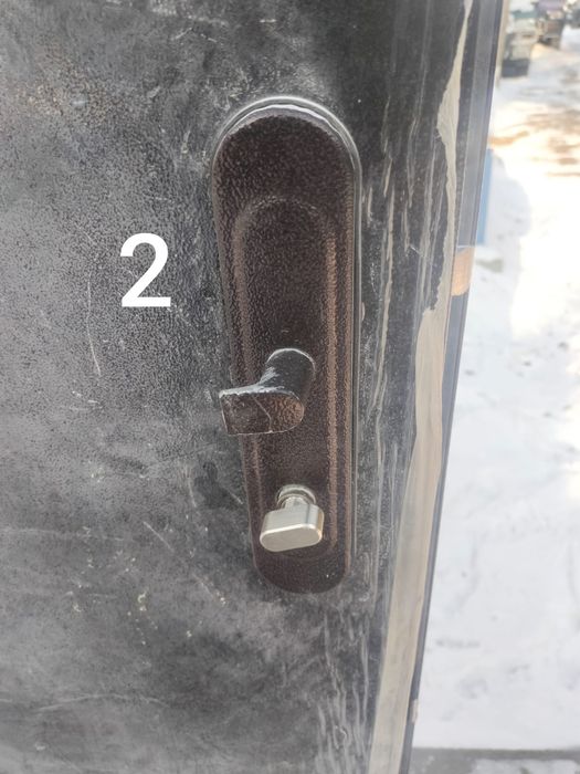 Продам 4 двери б/у ,ЧИТАТЬ ОПИСАНИЕ