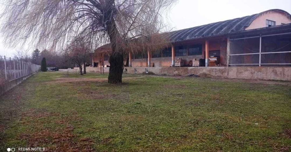 Продава се Склад в Полски Тръмбеш - 8000 кв.м за 43 €/кв.м - Снимка #1