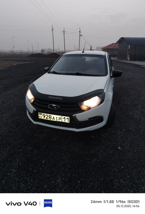 Автомобиль Granta FL 2019