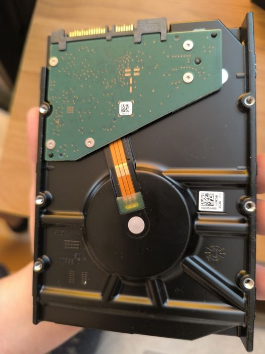 Жёсткий диск 8 терабайт
