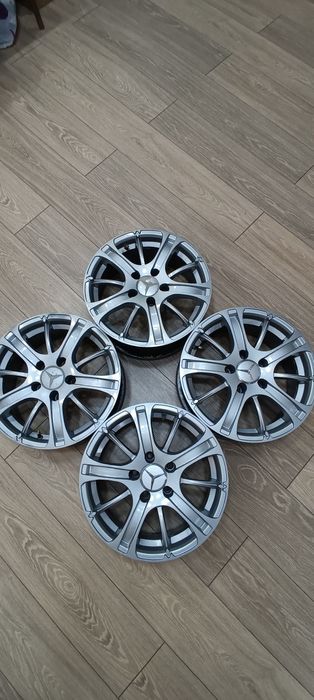 Продаю л/с диски 15 Мерседес