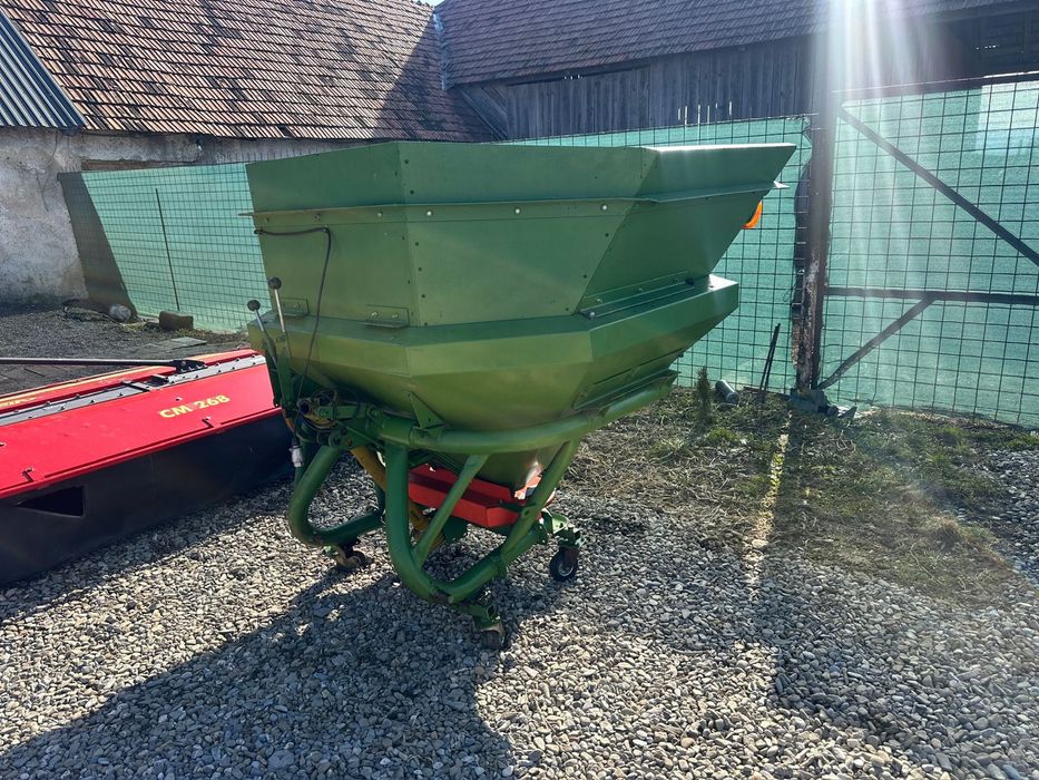 Distribuitor ingrasaminte/azot Amazone 1500l