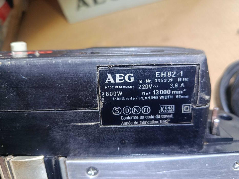 Rindea electrica AEG EH 82-1 800W 3.8A 13000rpm fabricata in Germania