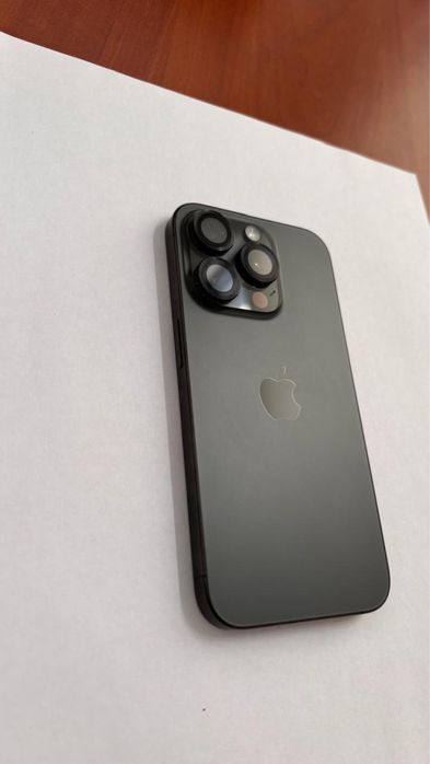 Айфон 15 про. Черный.