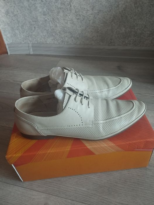 Продам летние туфли