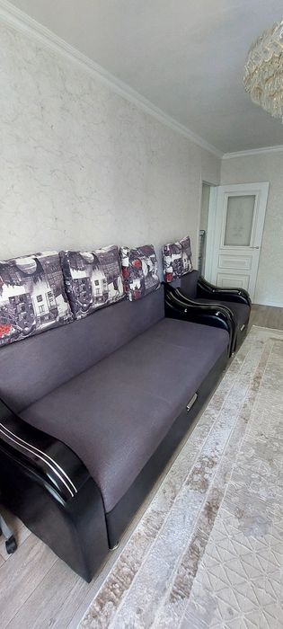 Диван и кресло раскладной.