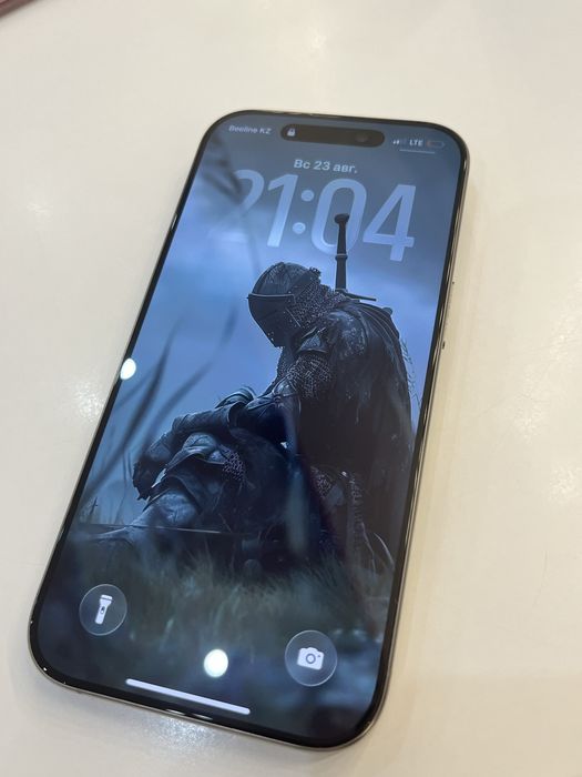 IPhone 16 pro 512GB Natural Titan