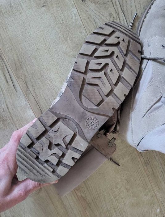 Bocanci militari de vară