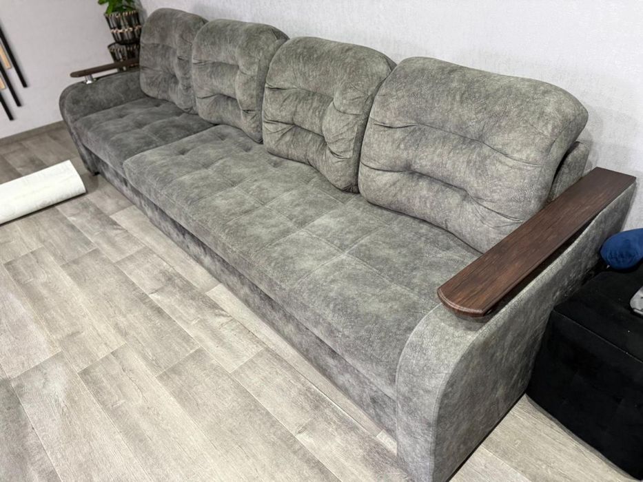 Продам диван состояние нового