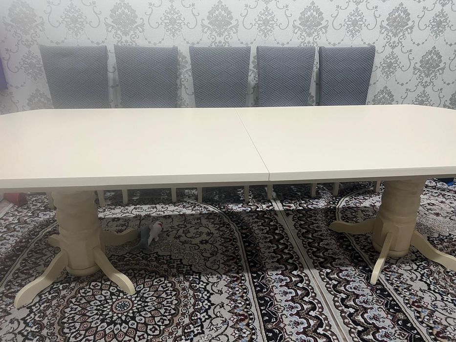 Срочно продам стол