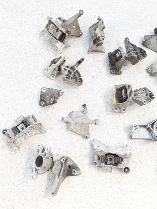 Suport Motor Cutie Accesorii Compresor Alternator Renault Megane 3 1.5