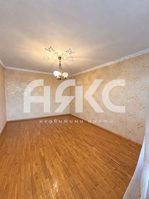 Продава се Четиристаен апартамент в София, Хаджи Димитър - 100 кв.м за 2099 €/кв.м - Снимка #7