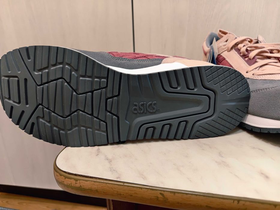 кроссовки Asics Gel Respector