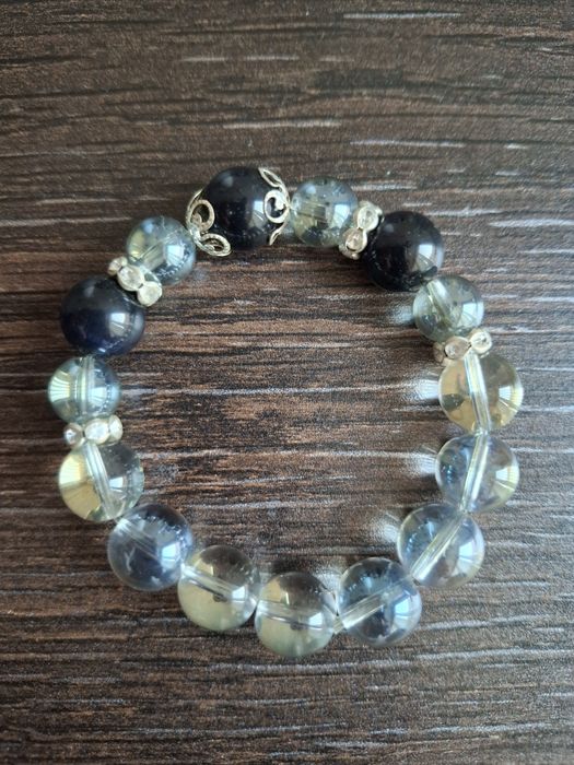 Гривна от естествени камъни - 10 мм.