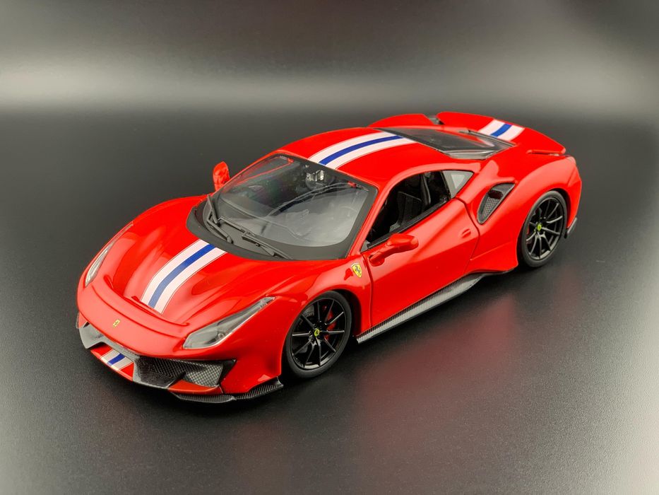 Macheta auto Ferrari 488Pista, Bburago, 1/24