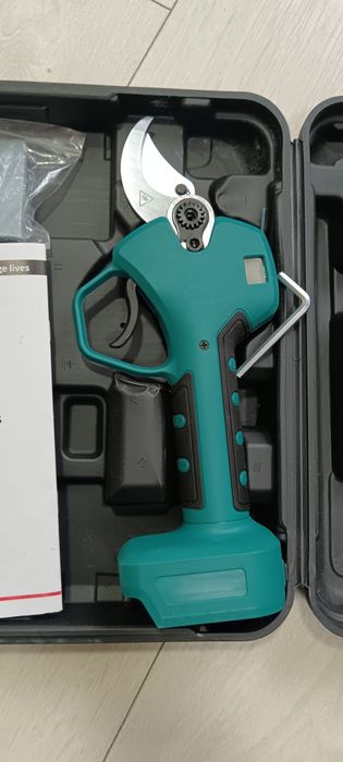Foarfeca electrica grădinărit compatibil acumulatori Makita