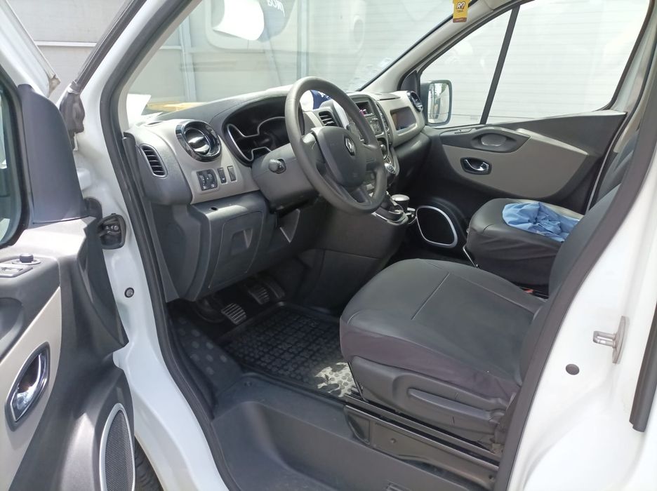 Inchiriez Dube Fără Șofer - Renault Trafic/Opel Vivaro  cu Licență