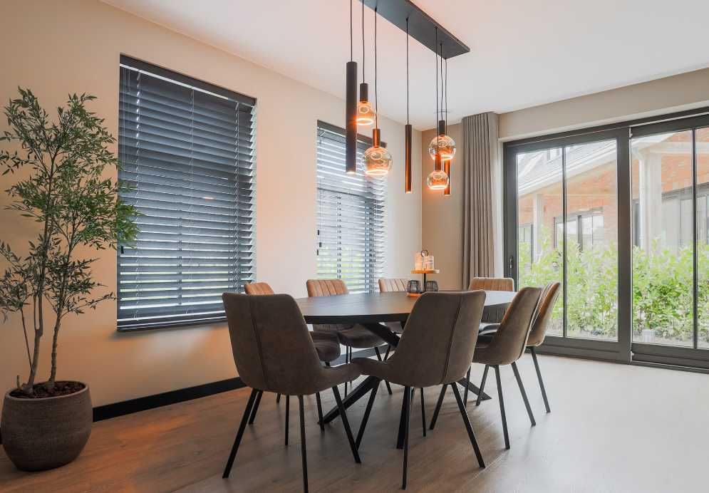 Продава се Къща в София, 7-ми 11-ти километър - 150 кв.м за 1700 €/кв.м - Снимка #2