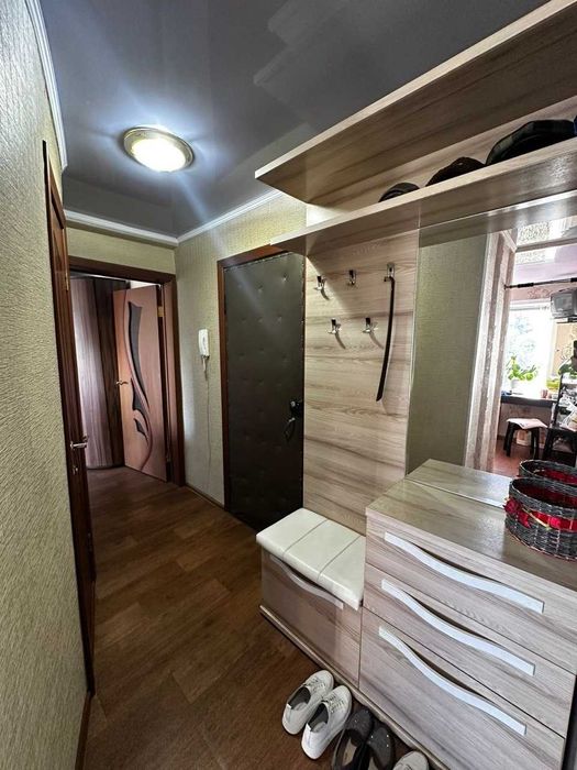 Продам 2 комнатную квартиру