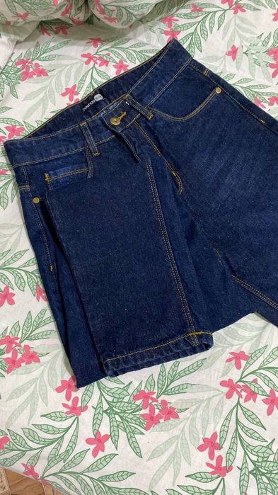 продам джинсы в отличном состоянии