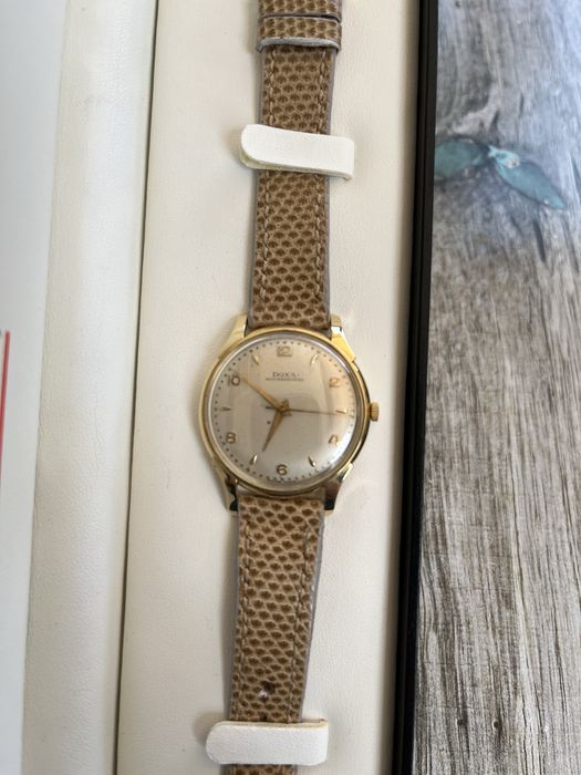 Златен часовник Doxa 18k