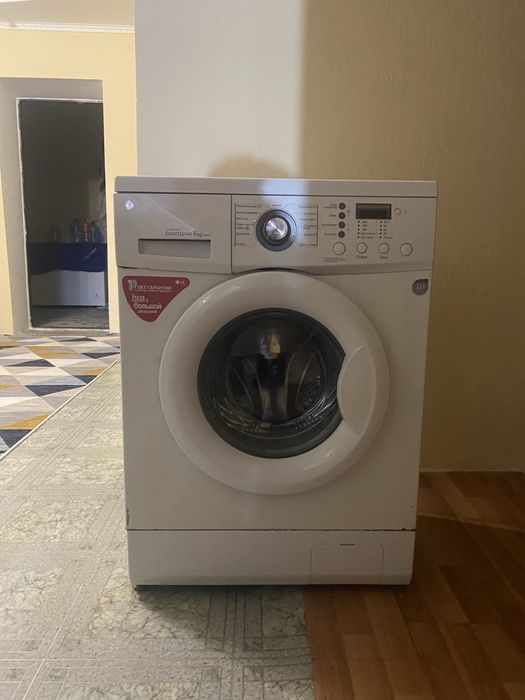 Продаеться стиральная машина