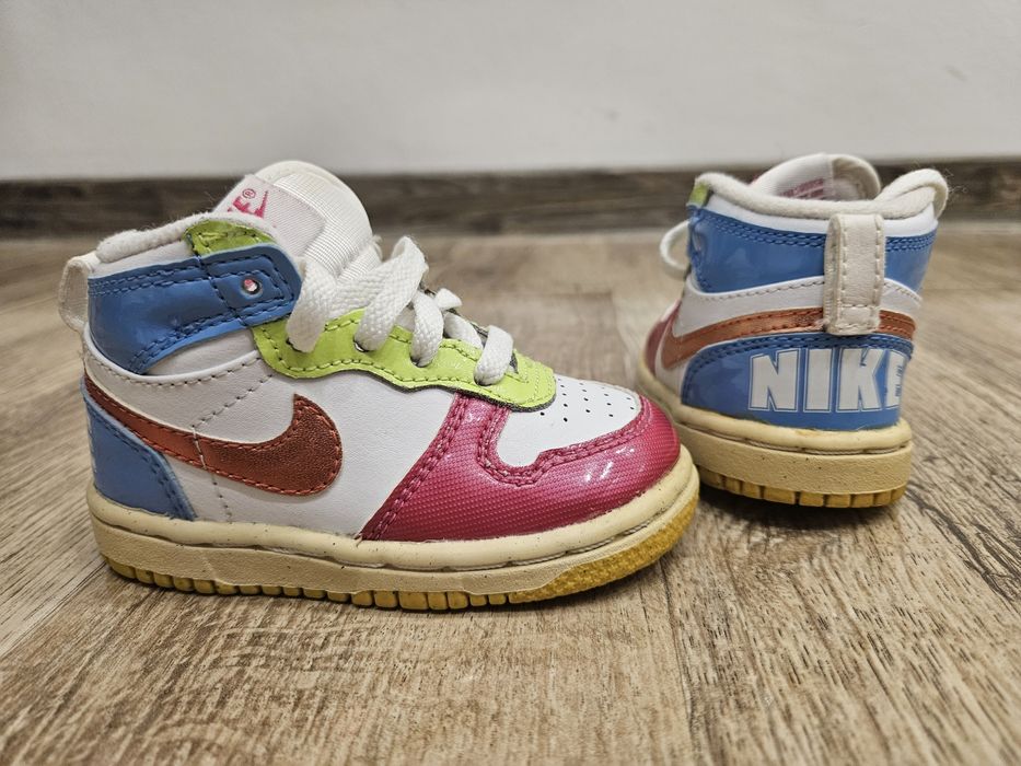 Nike pentru fetite marimea 21