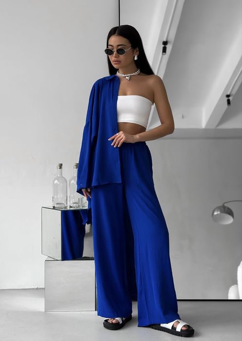 Продам женский костюм двойку