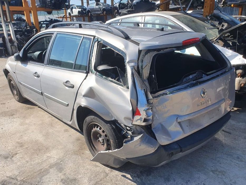 Dezmembrez Renault Megane 2 motor  1.6 benzina 112cp, K4M, Clio cutie de viteze dezmembrari piese