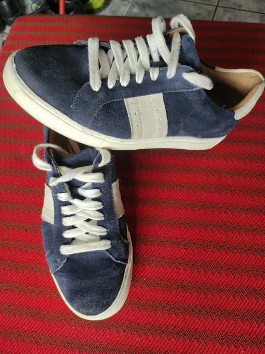 Adidași din piele numărul 40, ușori, practici, comozi