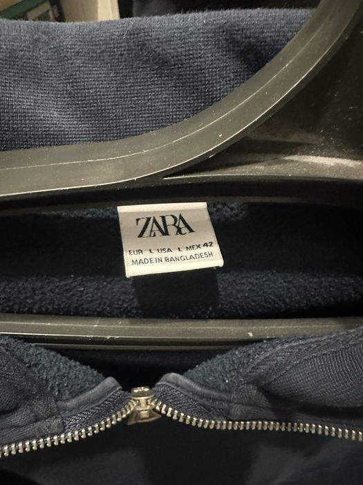 Полузамок Zara.