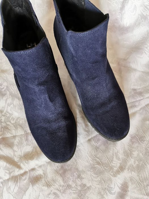 Дамски боти от велур