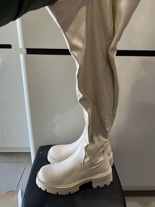 Висок ботуш над коляното Dee Zee номер 40