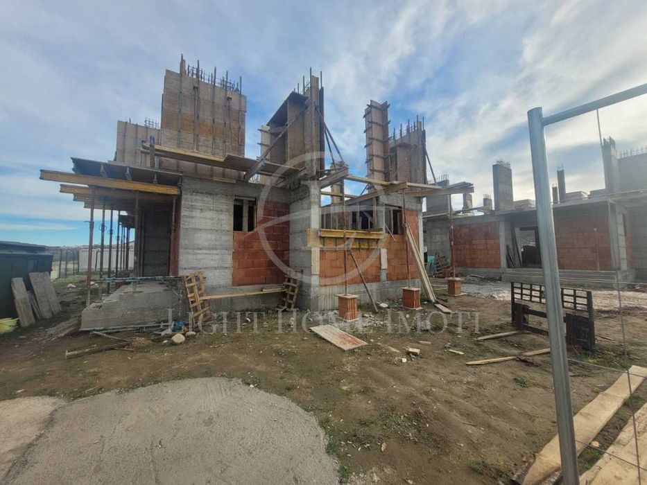 Продава се Къща в с. Първенец, Област Пловдив - 197 кв.м за 1523 €/кв.м - Снимка #2