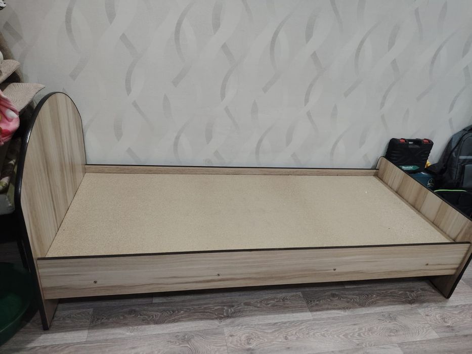 Продам подросковую кровать