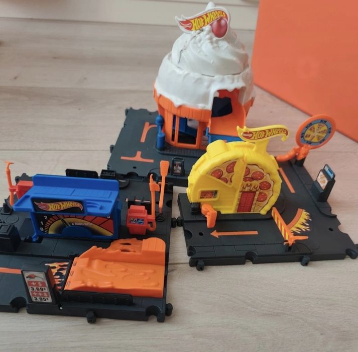 Piste hotwheels..