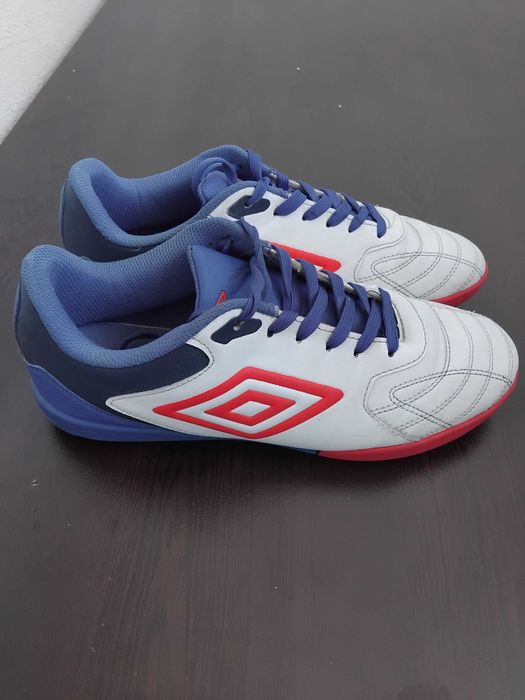 Umbro маратонки за футбол 42
