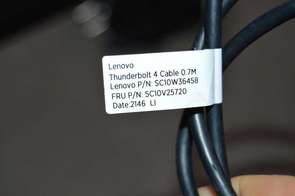 Dock Lenovo ThinkPad Universal Thunderbolt 4 DK2131 + 135w alim+ cablu