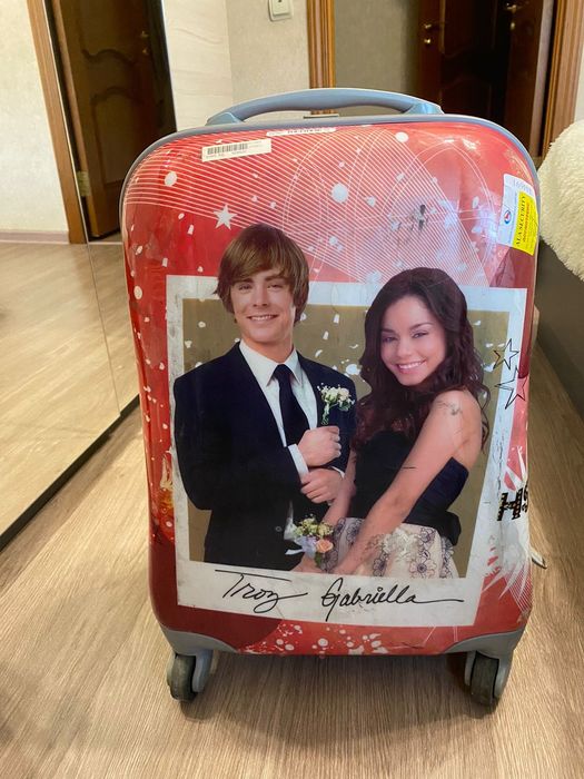 Продам чемодан б/у