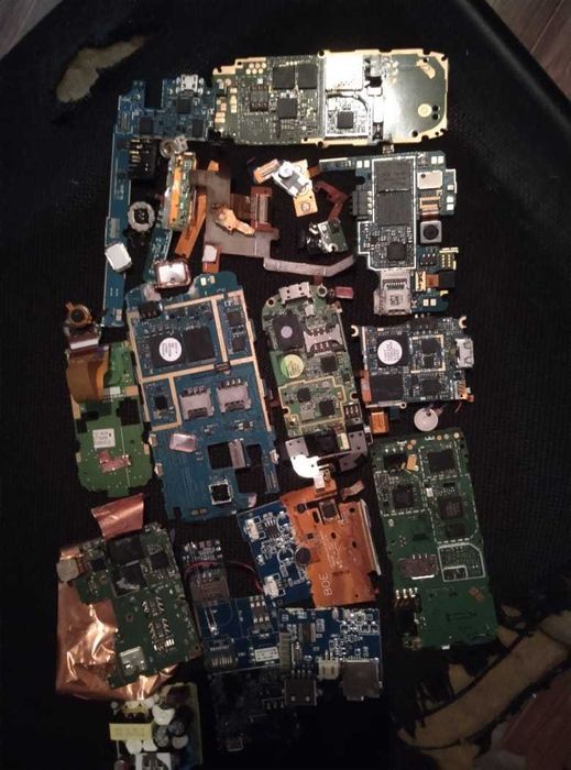 Радиодетали плата серебро